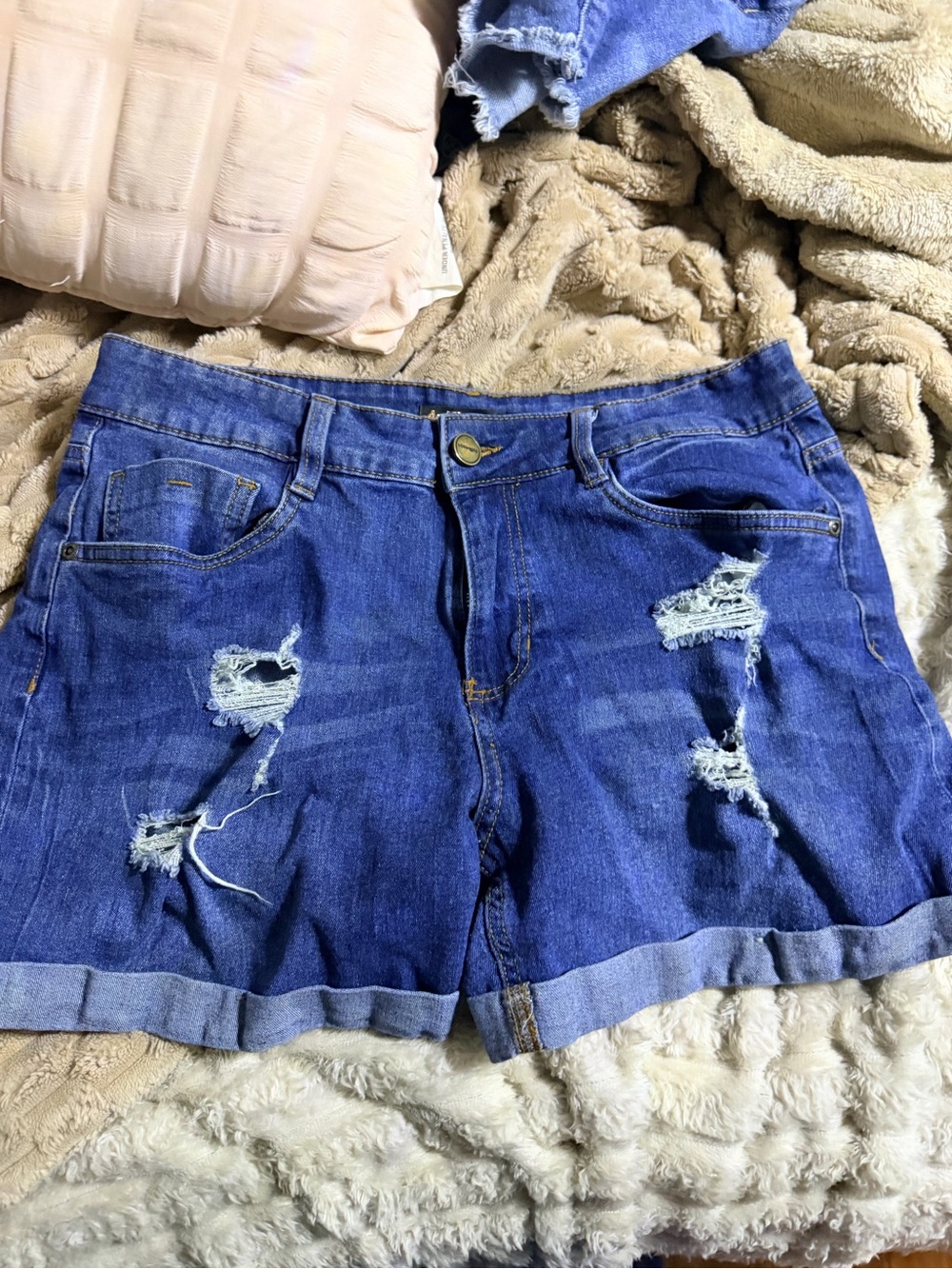 Dollhouse Distressed Rolled-Hem Denim Shorts - Blue